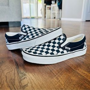 Vans Checkerboard Slip-Ons (sz 9.0W/ 7.5 M) white/navy